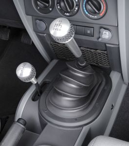 DV8 Off Road Billet Aluminum 6 Speed Manual Shifter Knob For 07-10 Jeep Wrangler JK 2 Door & Unlimited 4 Door D-JP-180012-BL