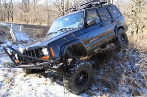 Rough Country 4½" X-Series Suspension Lift System With Premium N3.0 Series Shocks With Full Leafs For 1984-01 Jeep Cherokee XJ 63330