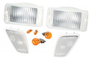 Crown Automotive Clear Corner & Turn Signal Lens Kit for 97-06 Jeep Wrangler TJ & Unlimited RT28015