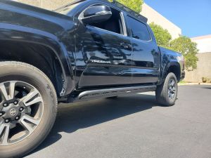 Go Rhino Dominator Xtreme D1 SideSteps With Mounting Bracket Kit - Textured Black for 18-23 Toyota Tacoma FS4429T